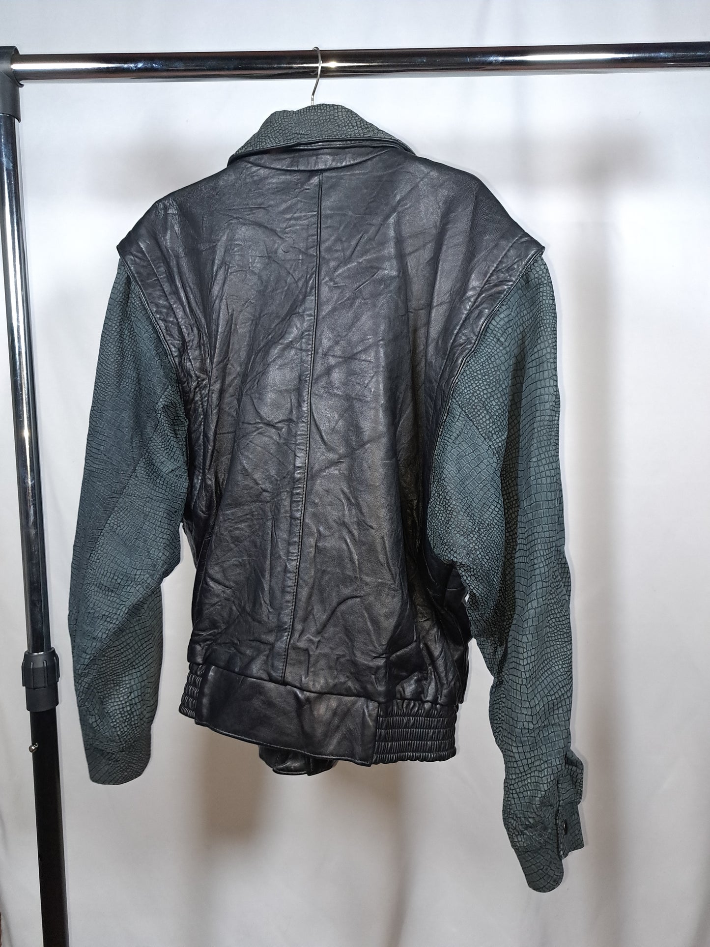 Rumors & Gossyp – Vintage Echtlederjacke mit Reptilärmeln | Rare 80s Hybrid